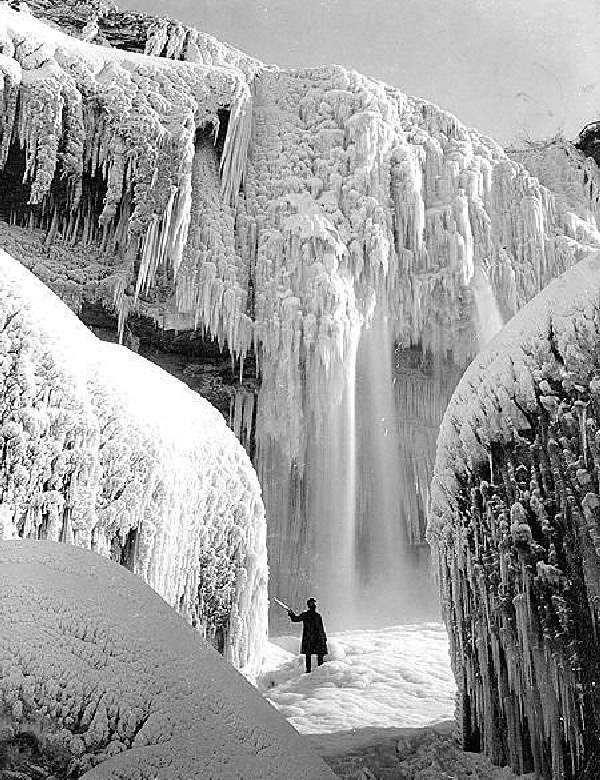 Shangrala's Niagara Falls Frozen