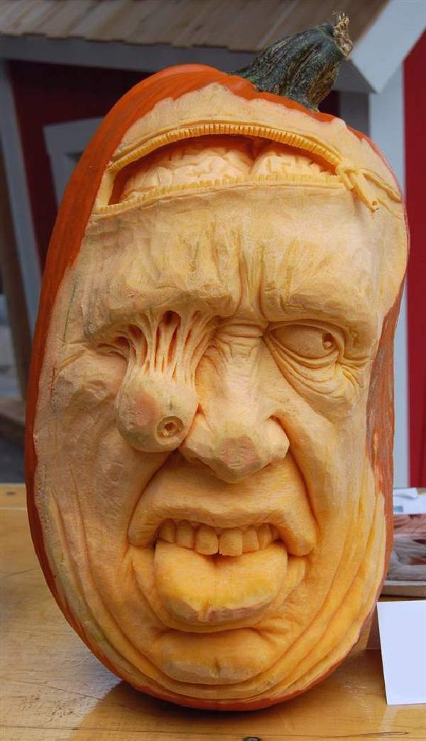 Shangrala's Extreme Pumpkin Art