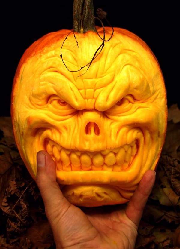 Shangrala's Extreme Pumpkin Art