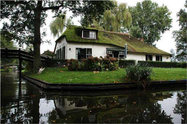 Shangrala's Giethoorn - The Venice Of Holland