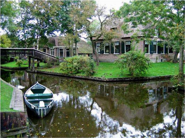 Shangrala's Giethoorn - The Venice Of Holland