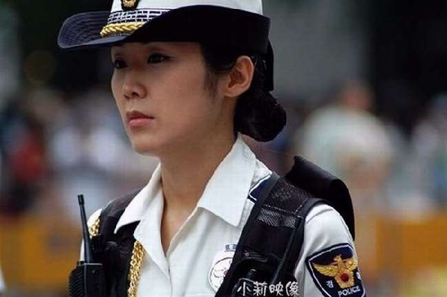 Woman Cops Around The World 2