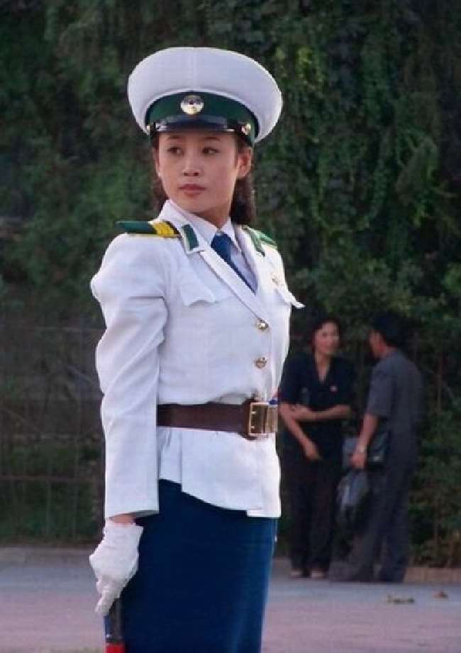 Woman Cops Around The World 2