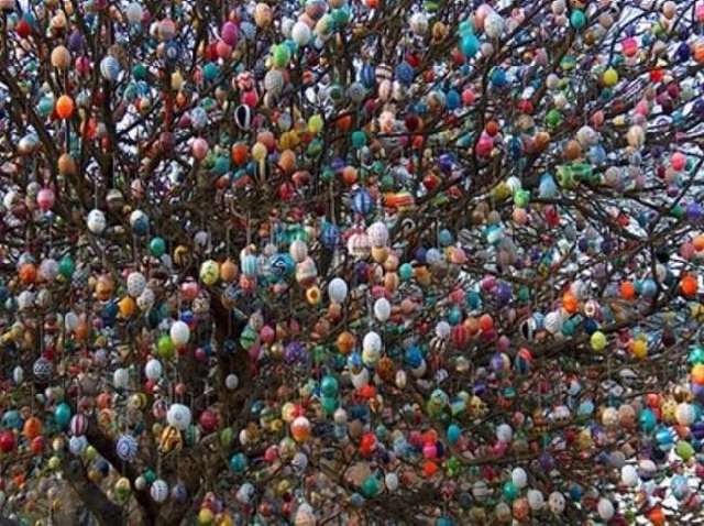 Shangrala's Volker's Easter Tree