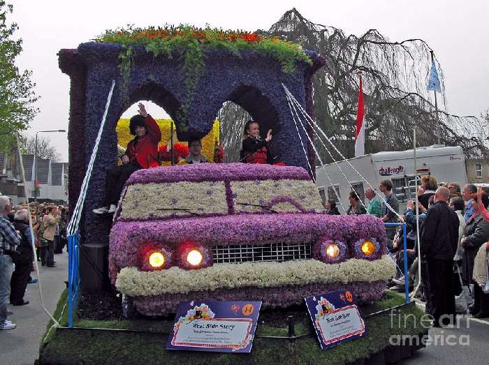 Shangrala's Holland Parade Of Flowers