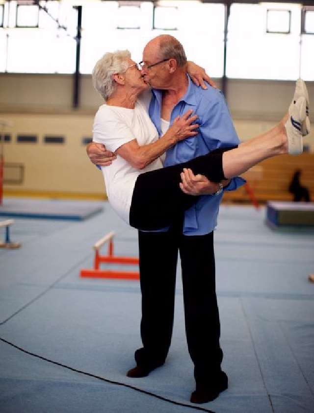 Shangrala's 86 Year Old Grandma Gymnast