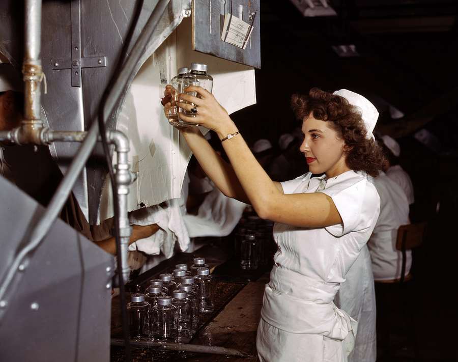 Kodachrome Photos From 1942/43