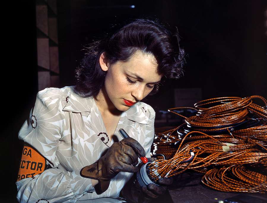 Kodachrome Photos From 1942/43