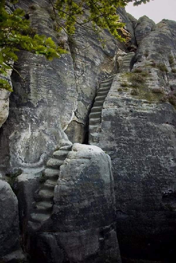 Shangrala's World's Most Extreme Stairs