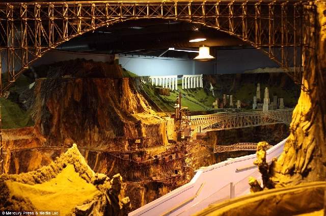 Shangrala's World's Largest Model Railway