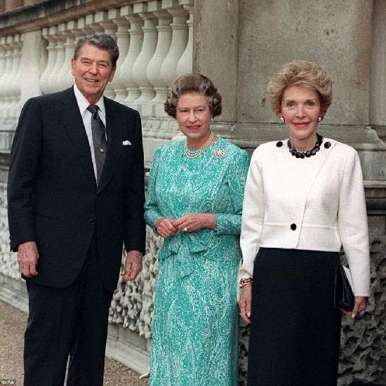 Shangrala's US Presidents And The Queen