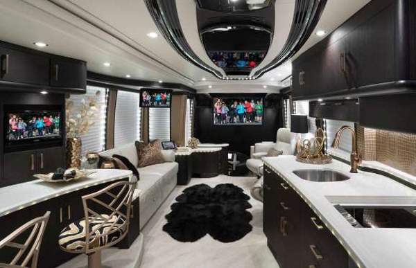 Shangrala's Liberty 2017 Elegant Lady RV