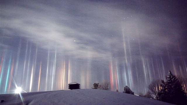 Shangrala's Amazing Light Pillars