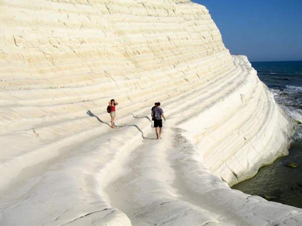 Shangrala's World's Most Unique Beaches 2