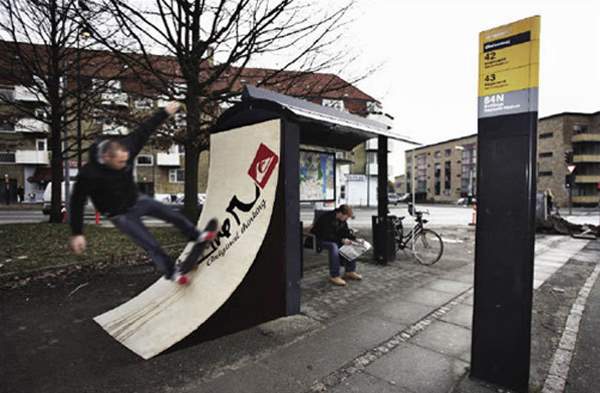 Amazing Bus Stops 2