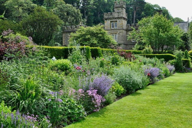 Shangrala's Gresgarth Hall Gardens