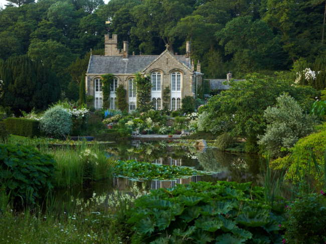 Shangrala's Gresgarth Hall Gardens