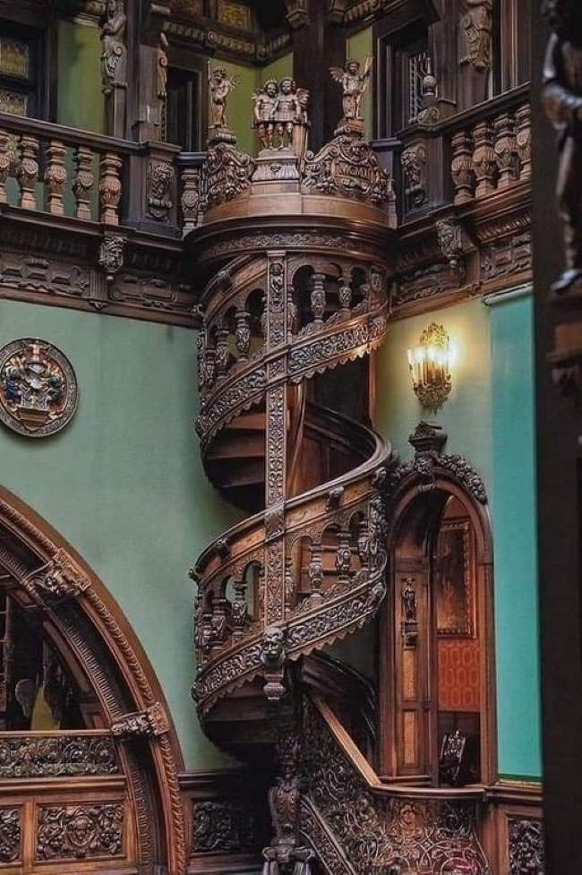 Shangrala's Peles Castle In Romania