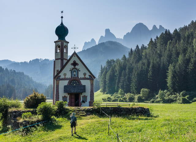 Shangrala's Most Beautiful Chapels