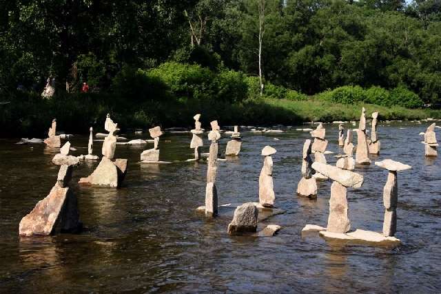 Shangrala's Rock Balancing Art