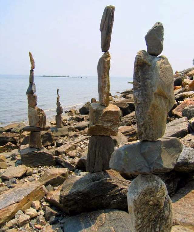 Shangrala's Rock Balancing Art